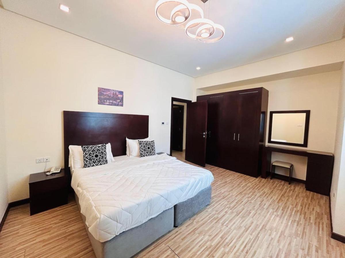 Two Bedroom Palm Stay Manama Exterior photo