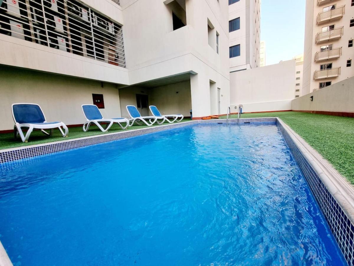 Two Bedroom Palm Stay Manama Exterior photo